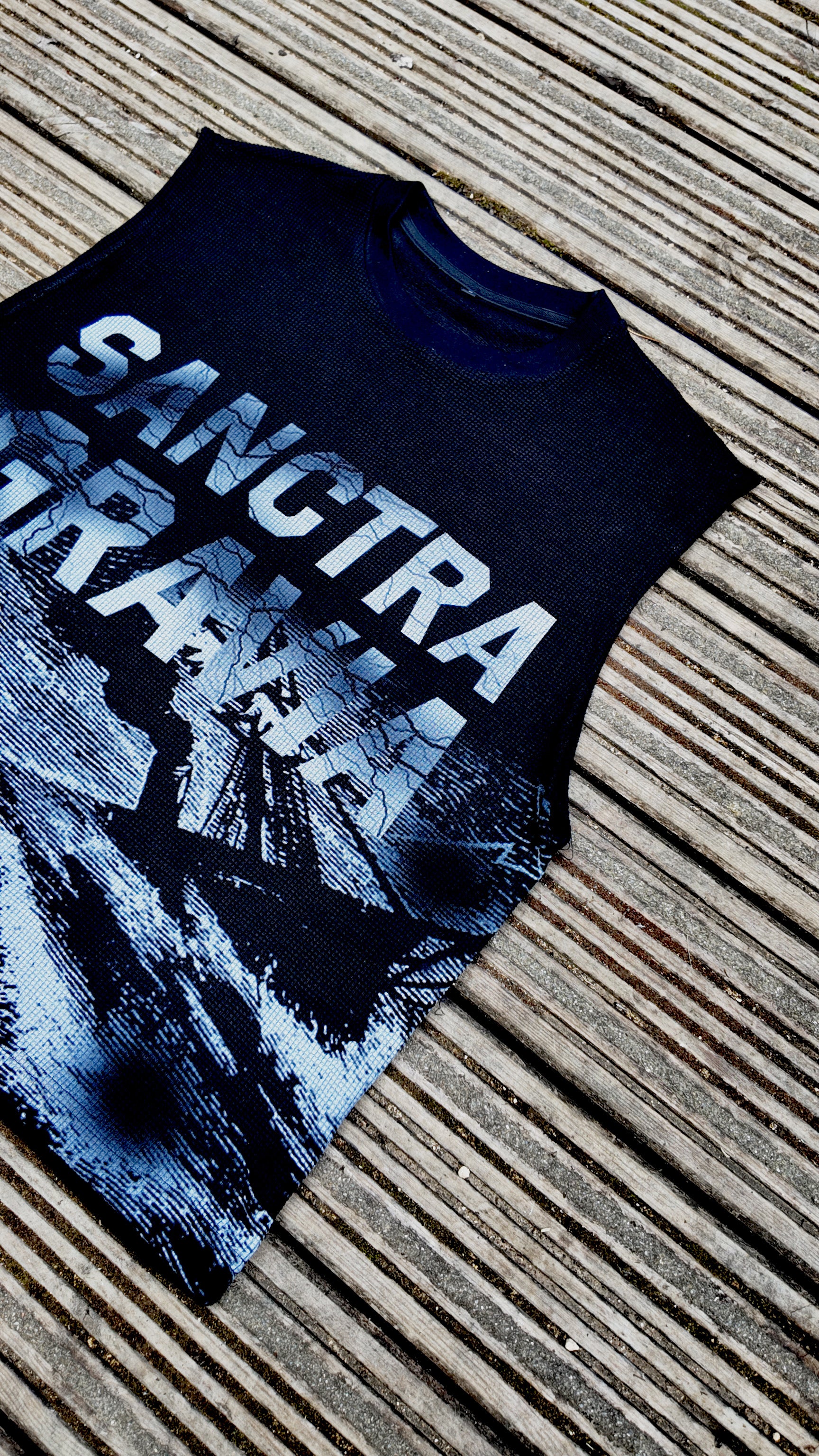 SG Shipwreck Sleeveless Top